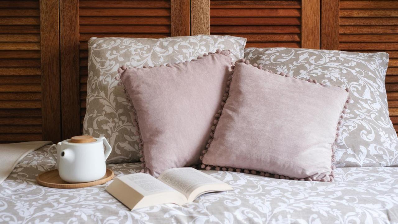 L'Ostal - Bed & Breakfast - Chambres Et Suites De 25 A 40M2 - Spa Saint-Hilaire-dʼOzilhan エクステリア 写真