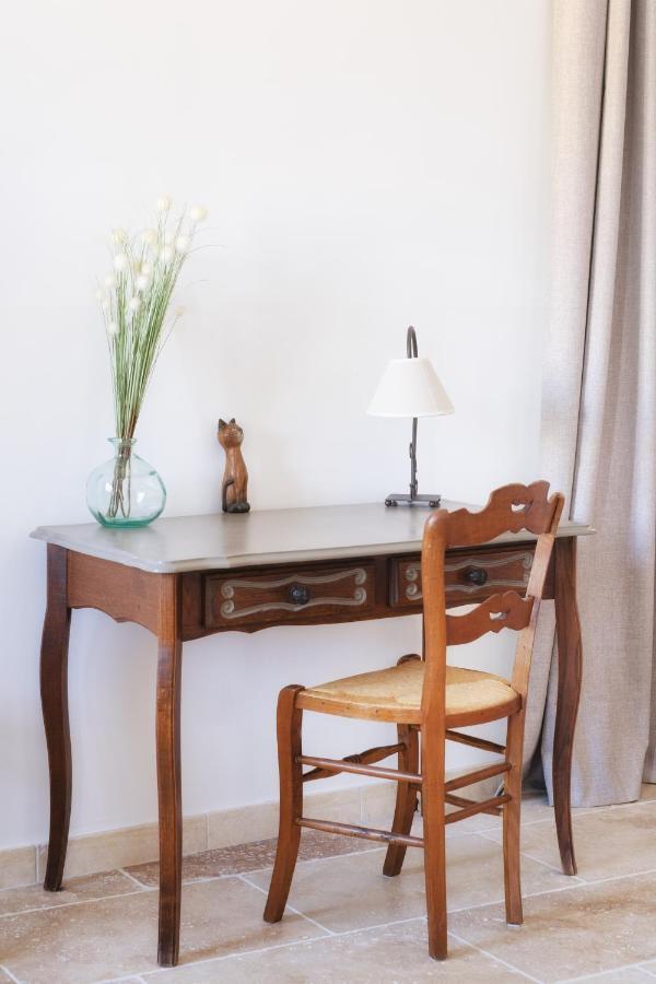 L'Ostal - Bed & Breakfast - Chambres Et Suites De 25 A 40M2 - Spa Saint-Hilaire-dʼOzilhan エクステリア 写真