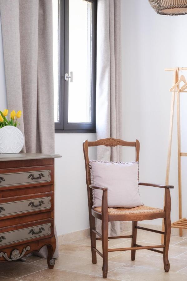 L'Ostal - Bed & Breakfast - Chambres Et Suites De 25 A 40M2 - Spa Saint-Hilaire-dʼOzilhan エクステリア 写真