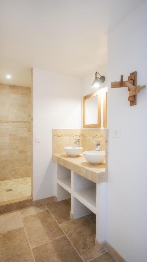 L'Ostal - Bed & Breakfast - Chambres Et Suites De 25 A 40M2 - Spa Saint-Hilaire-dʼOzilhan エクステリア 写真