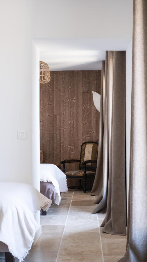 L'Ostal - Bed & Breakfast - Chambres Et Suites De 25 A 40M2 - Spa Saint-Hilaire-dʼOzilhan エクステリア 写真