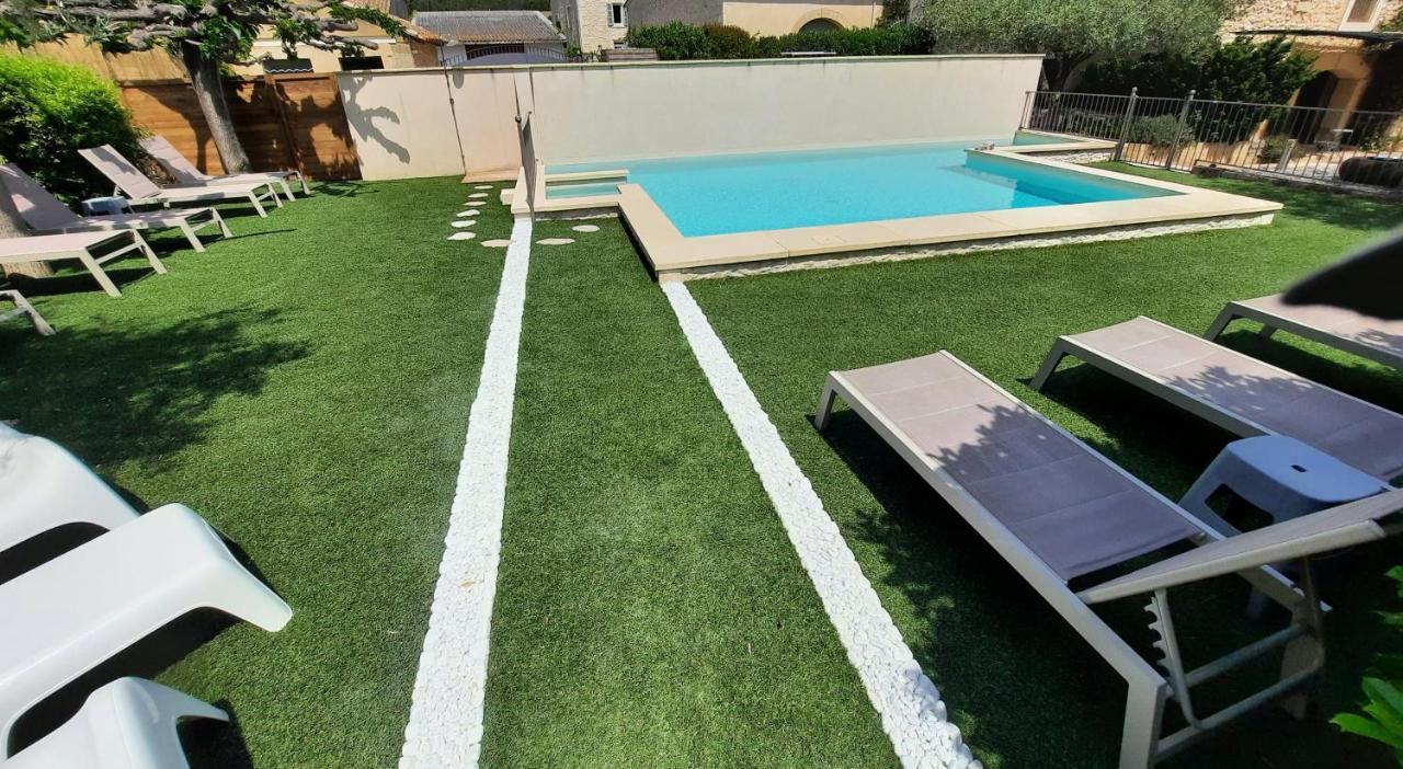 L'Ostal - Bed & Breakfast - Chambres Et Suites De 25 A 40M2 - Spa Saint-Hilaire-dʼOzilhan エクステリア 写真
