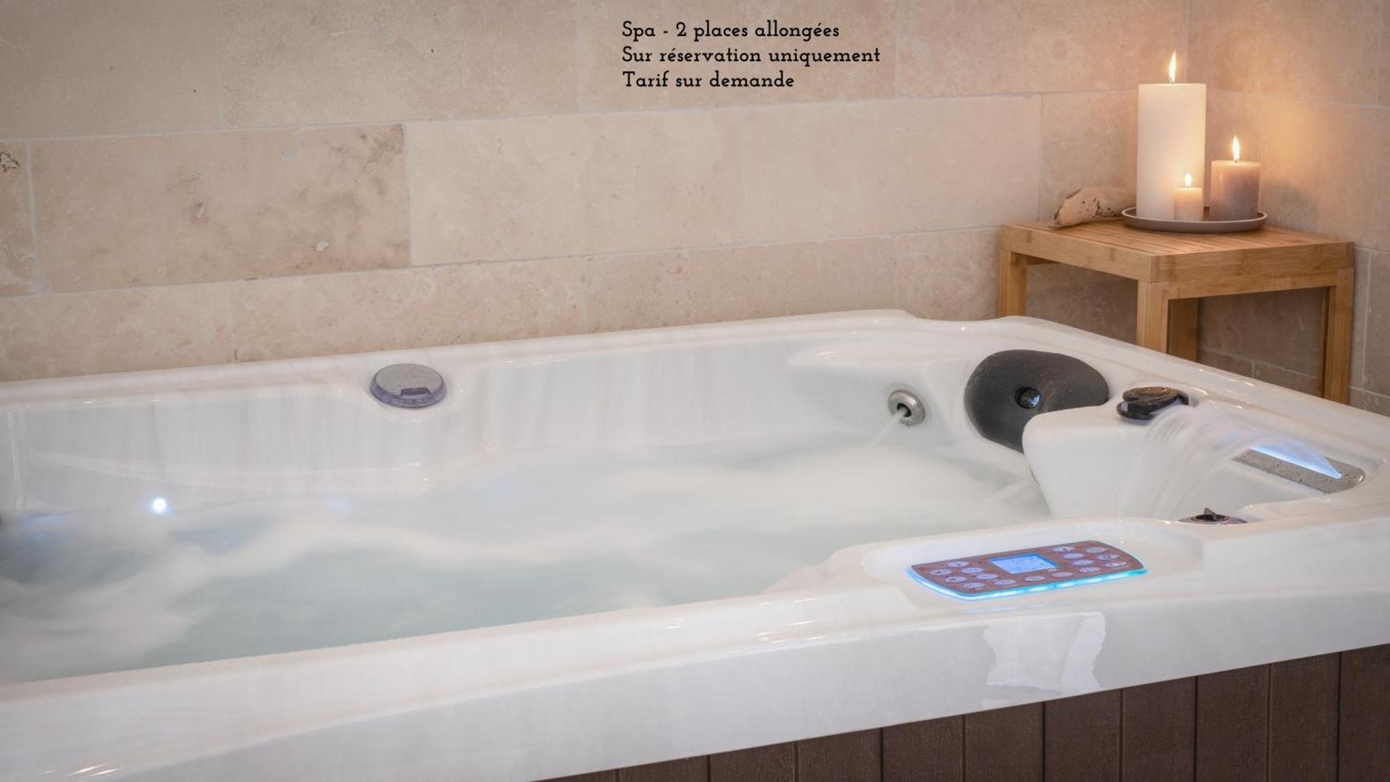 L'Ostal - Bed & Breakfast - Chambres Et Suites De 25 A 40M2 - Spa Saint-Hilaire-dʼOzilhan エクステリア 写真